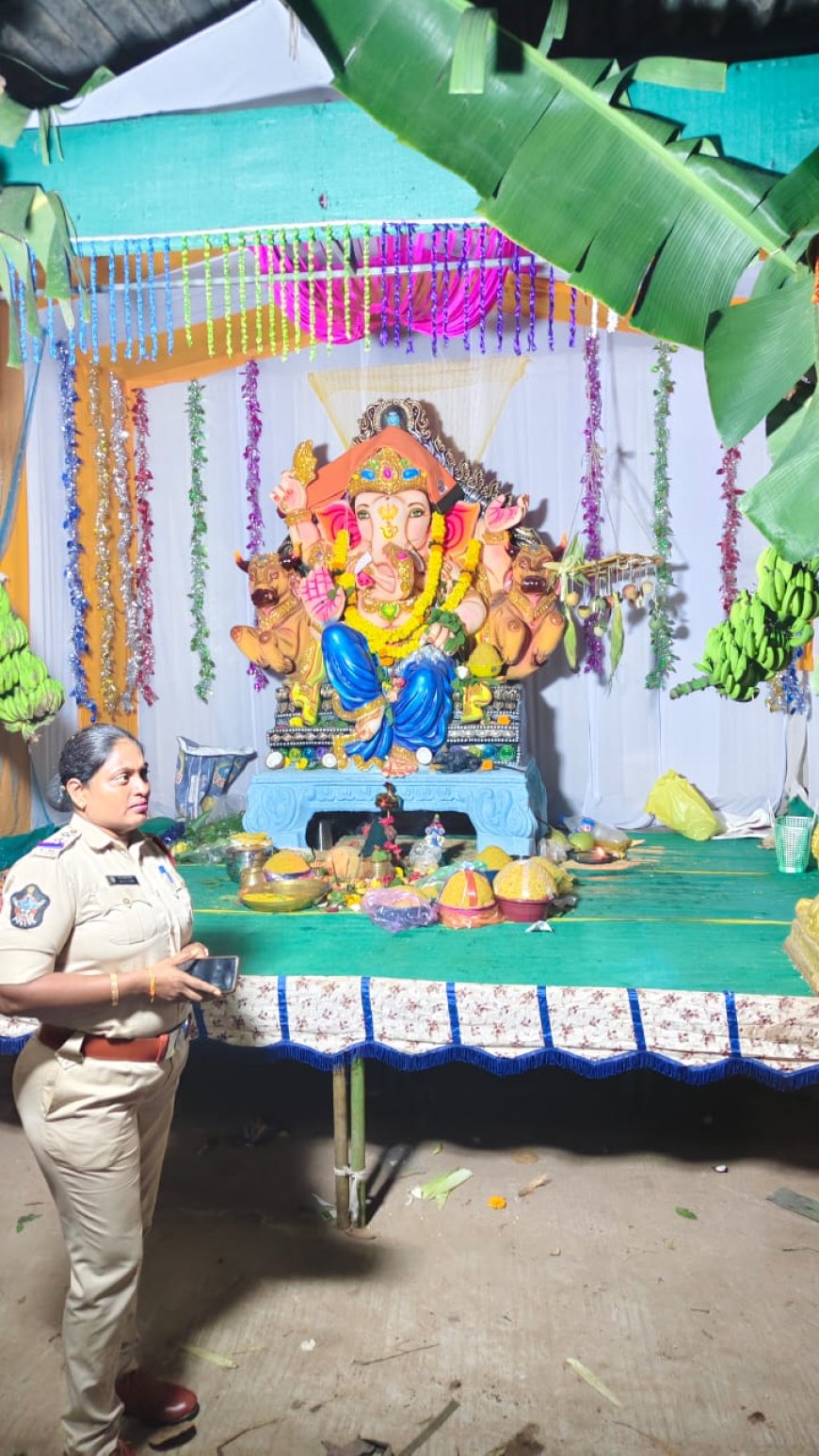 గణపతి నవరాత్రి మహోత్సవాల్లో భాగంగా డ్రోన్ కెమెరాల ద్వారా నిఘా-ఎస్సై ఎస్ లక్ష్మికాంతం*