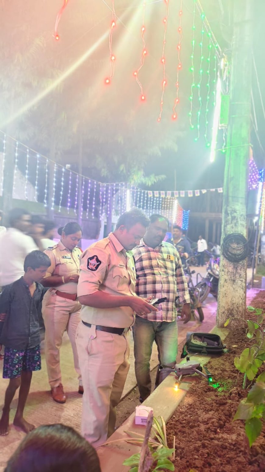 గణపతి నవరాత్రి మహోత్సవాల్లో భాగంగా డ్రోన్ కెమెరాల ద్వారా నిఘా-ఎస్సై ఎస్ లక్ష్మికాంతం*